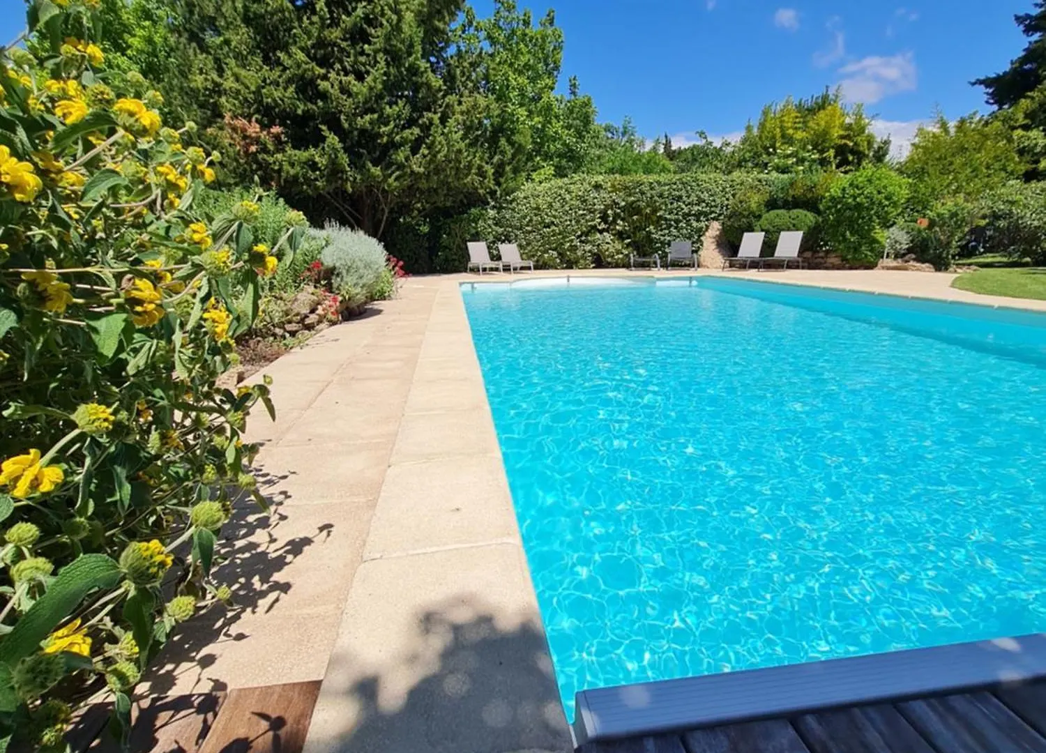 Le Mas De La Dame Jeanne Grillon Guest house